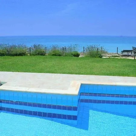 فندق Blue Coral بافوس